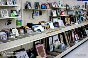Pictures and Frames sale: small picture frames.