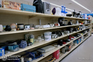 Small Appliances 30% Off Sale used coffee pots (11/18/21).