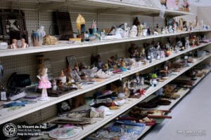 Housewares & Vintage Sale: housewares trinkets and decorations for sale in Fond du Lac.