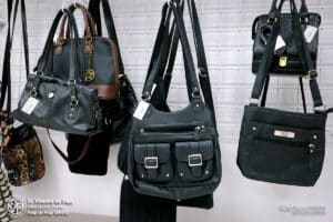 Stylish leather purses for sale in Fond du Lac.