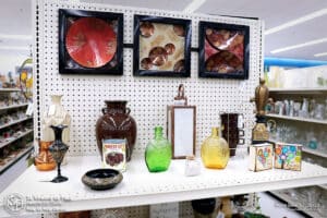 Home decor for sale in Fond du Lac.