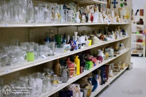 Houseware items.
