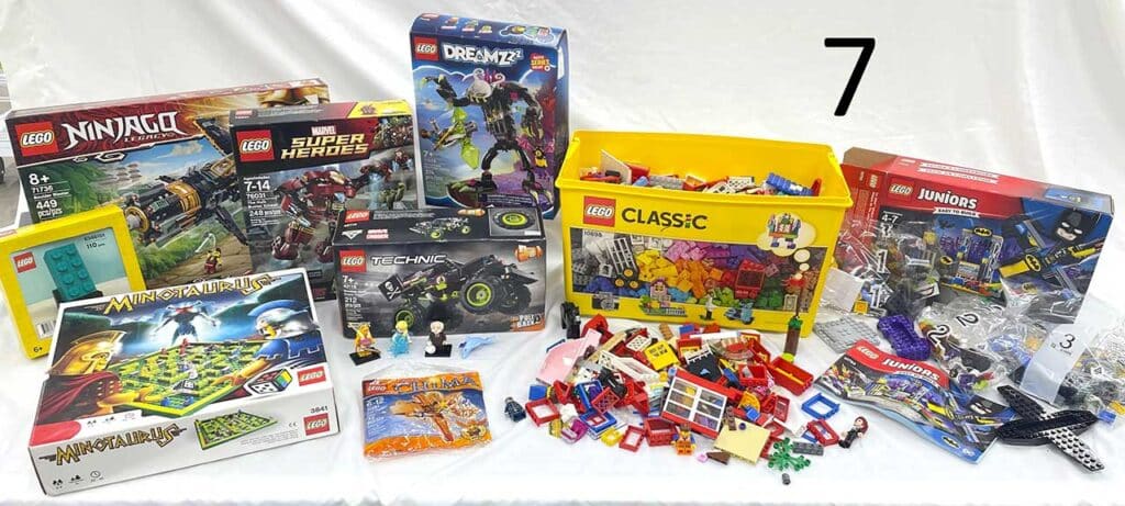 Ninjago, Marvel Batman and other assorted Legos.