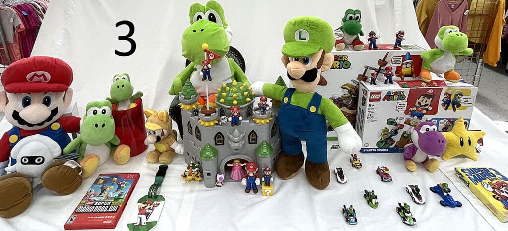 Super Mario Bros collectibles.